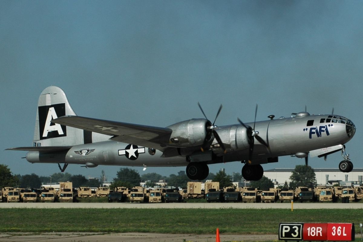 Rod's Aviation Photos: EAA Airventure 2011, Oshkosh Aircraft Bel - Ces