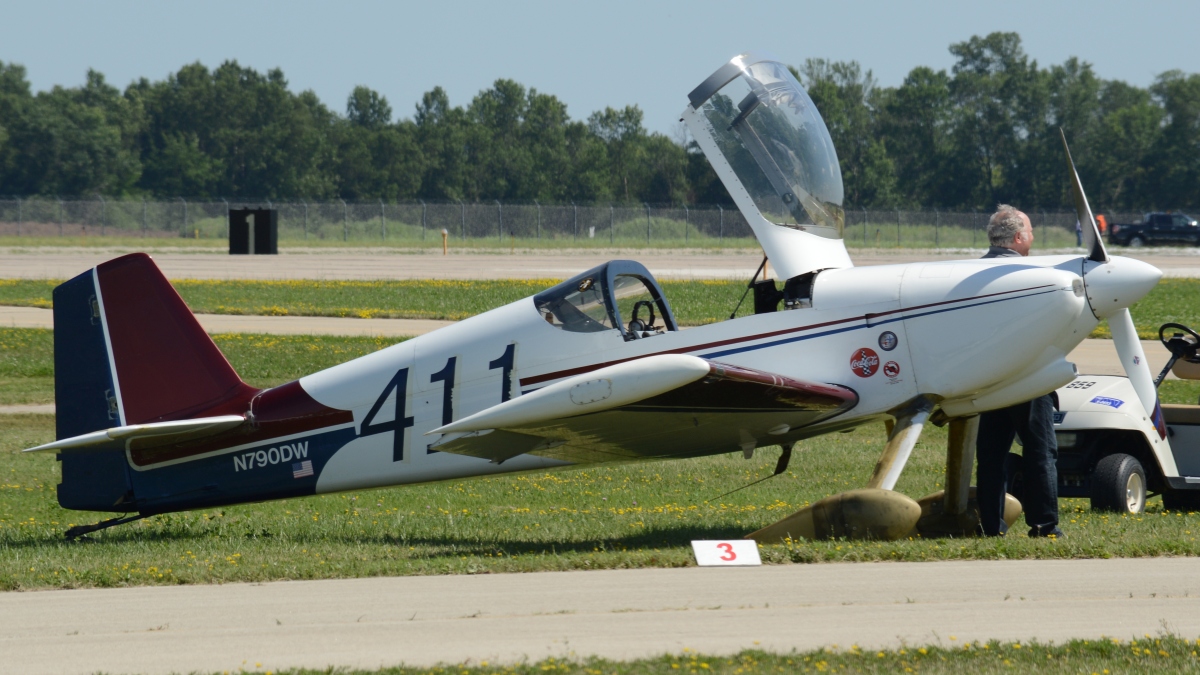 Rod's Aviation Photos: EAA Airventure 2016, Oshkosh: Van's