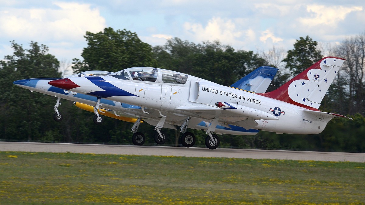 Rod's Aviation Photos: EAA Airventure 2022, Misc and formations