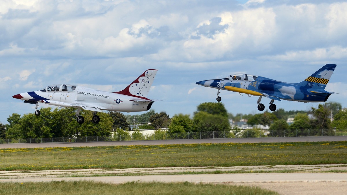 Rod's Aviation Photos: EAA Airventure 2022, Misc and formations